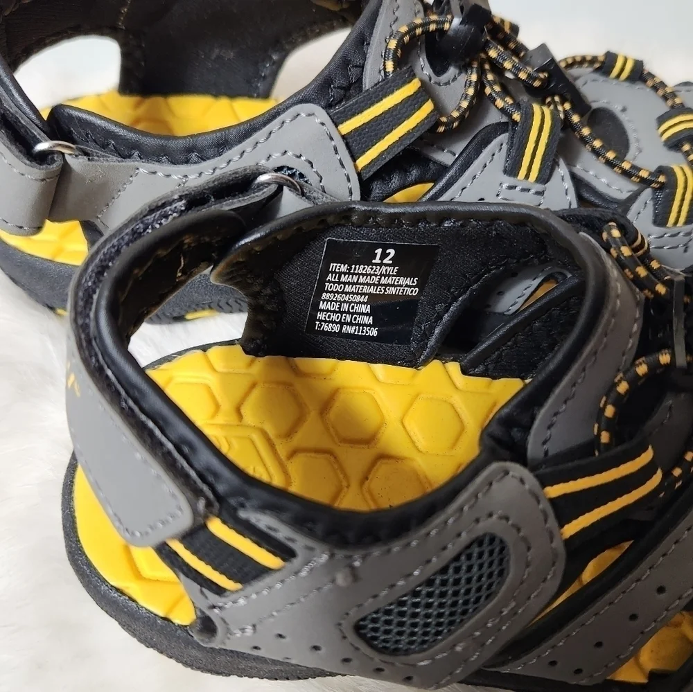 Khombu Kids Kyle Gray Hiking Water Closed Toe Sandals-Size 12 (NWOT)